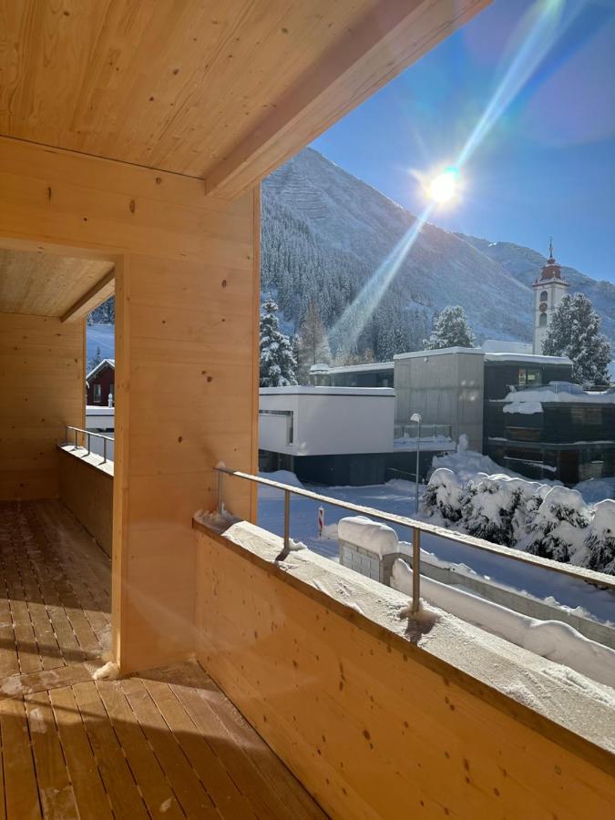 Mondholz Ferienwohnung Andermatt Bagian luar foto