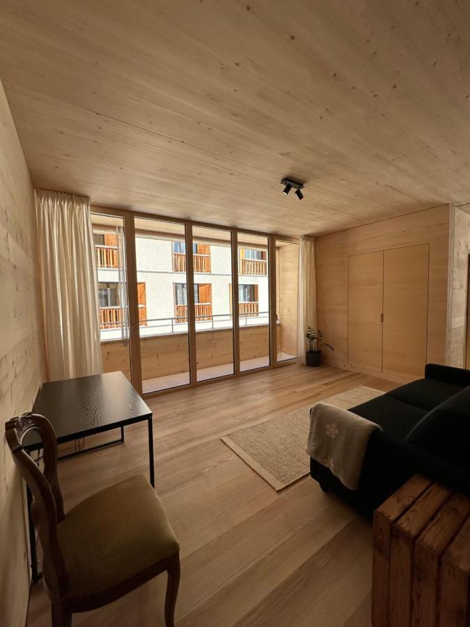 Mondholz Ferienwohnung Andermatt Bagian luar foto