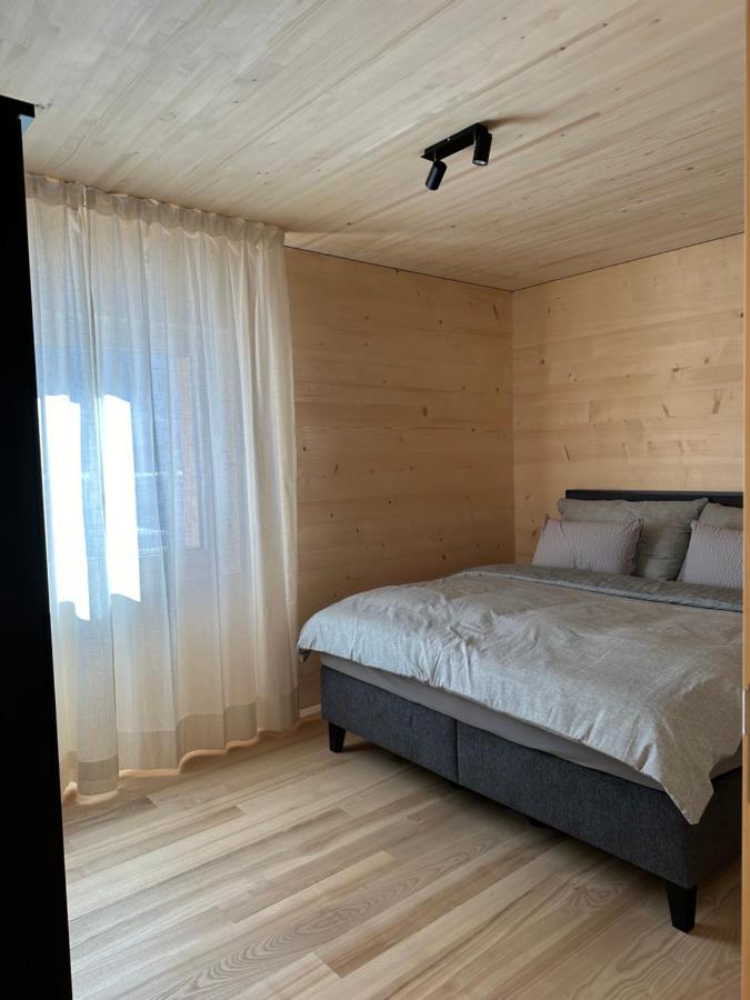 Mondholz Ferienwohnung Andermatt Bagian luar foto