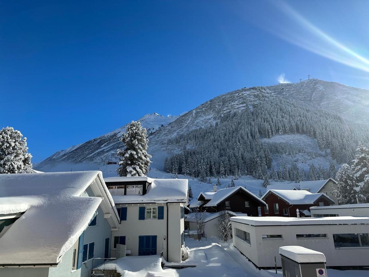 Mondholz Ferienwohnung Andermatt Bagian luar foto