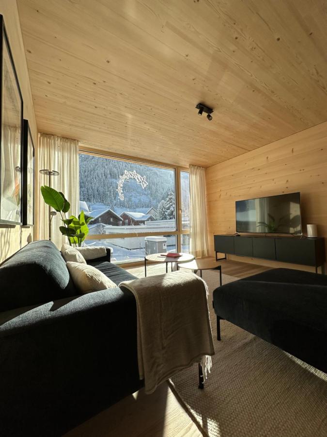 Mondholz Ferienwohnung Andermatt Bagian luar foto