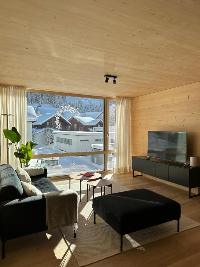 Mondholz Ferienwohnung Andermatt Bagian luar foto
